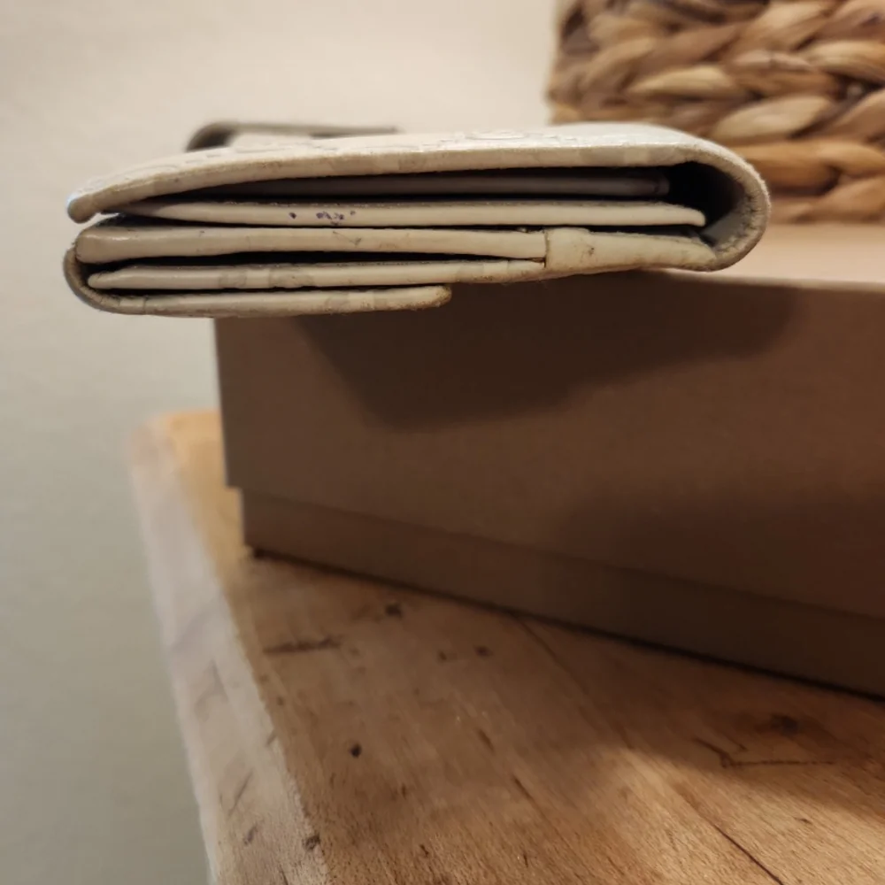 Gucci authentic wallet